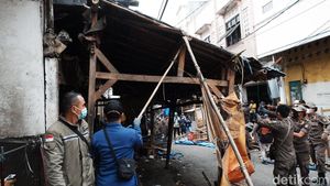 Ratusan Lapak PKL di Sukabumi Dibongkar