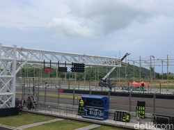 Ada Pengerjaan Apa sih di Tengah Sirkuit Mandalika?