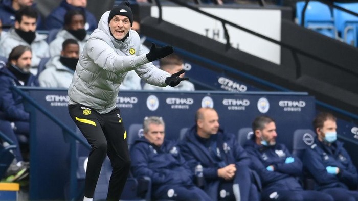 MANCHESTER, ENGLAND - JANUARY 15: Thomas Tuchel, Manager of Chelsea reacts during the Premier League match between Manchester City and Chelsea at Etihad Stadium on January 15, 2022 in Manchester, England. (Photo by Laurence Griffiths/Getty Images)
