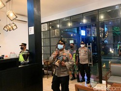 Tim Pamor Keris Banyuwangi Serentak Disiplinkan Warga Antisipasi COVID-19