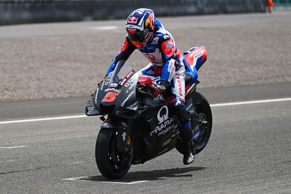 Sejumlah pebalap kembali memacu kecepatan motor mereka di Sirkuit Mandalika, Lombok Tengah, NTB. Hari ini jadi hari terakhir gelaran tes pramusim MotoGP 2022.