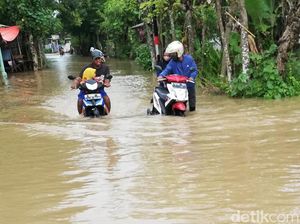 Sungai di Pasuruan Meluap, Jalan Terendam Hingga Akses Antardesa Putus