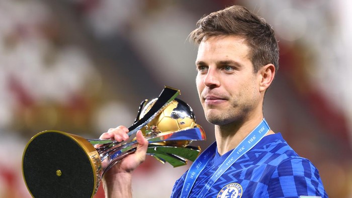 ABU DHABI, UNITED ARAB EMIRATES - FEBRUARY 12: Cesar Azpilicueta of Chelsea celebrates victory  following their sides victory during the FIFA Club World Cup UAE 2021 Final match between Chelsea v Palmeiras at Mohammed Bin Zayed Stadium on February 12, 2022 in Abu Dhabi, United Arab Emirates. (Photo by Francois Nel/Getty Images)