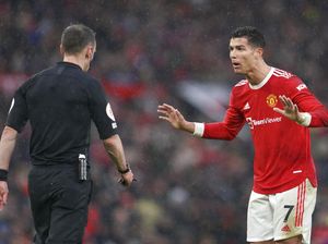 Kesalnya Ronaldo vs Southampton: Angkat Tangan, Protes Wasit