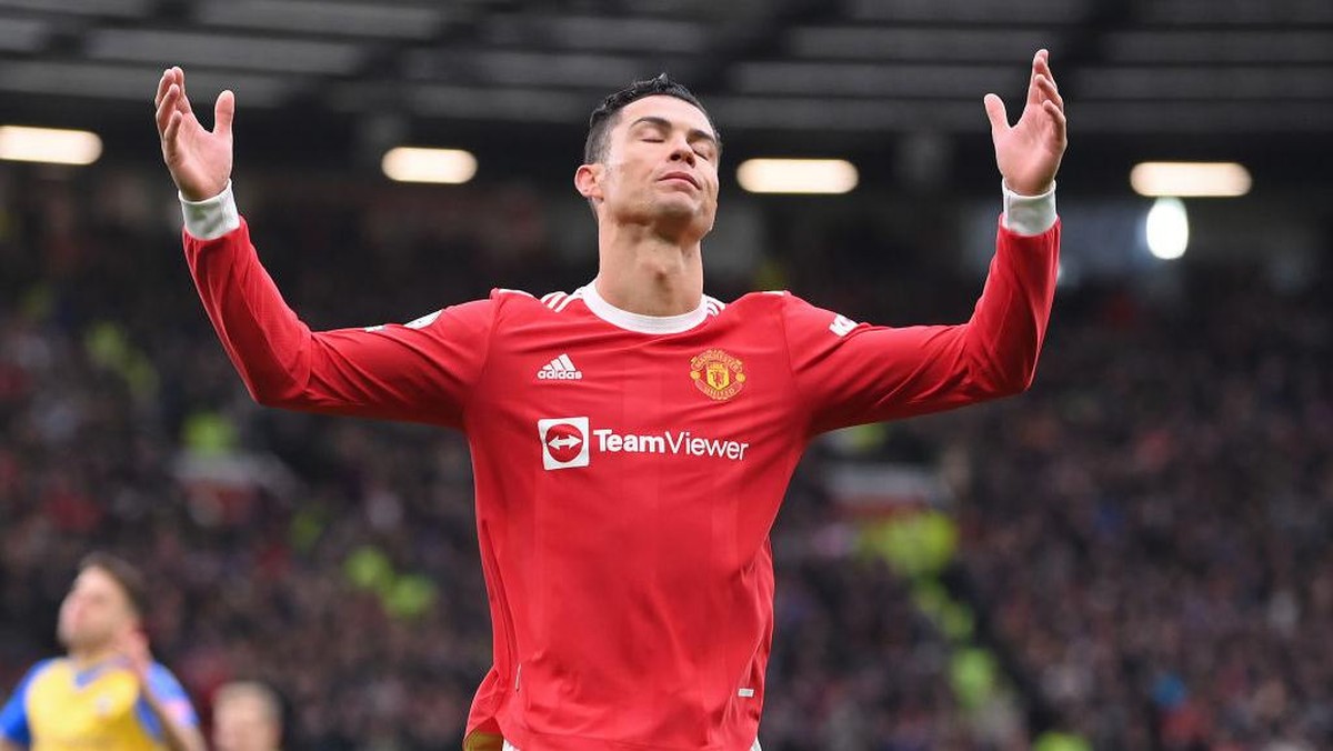 Cristiano Ronaldo lagi mejan di MU. (Foto: Getty Images/Laurence Griffiths)