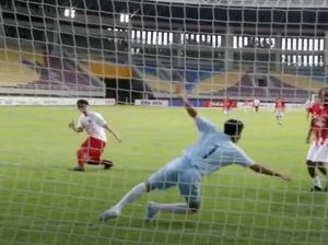 Gol! Gibran Robek Jala Garuda Merah, Umpan Manis dari Kurniawan