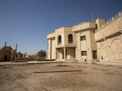 Istana-Istana Tinggalan Saddam Hussein Nasibmu Kini...