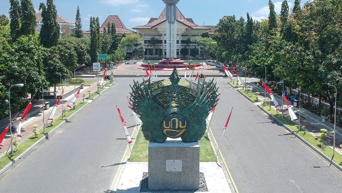 kampus UNY Kampus Universitas Negeri Yogyakarta (UNY).