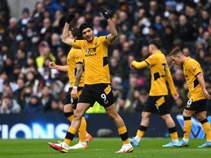 Tottenham Vs Wolves: Spurs Tertinggal 0-2 di Babak Pertama