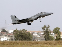 Polandia Siap Latih Pilot Ukraina Terbangkan Jet Tempur F-16