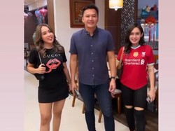 Wijin Kini Kepergok Jalan Bareng Karra Syam