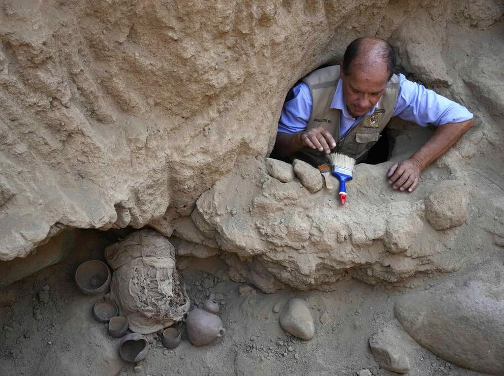Arkeolog Peru Temukan 14 Mumi Berusia 1.000 Tahun