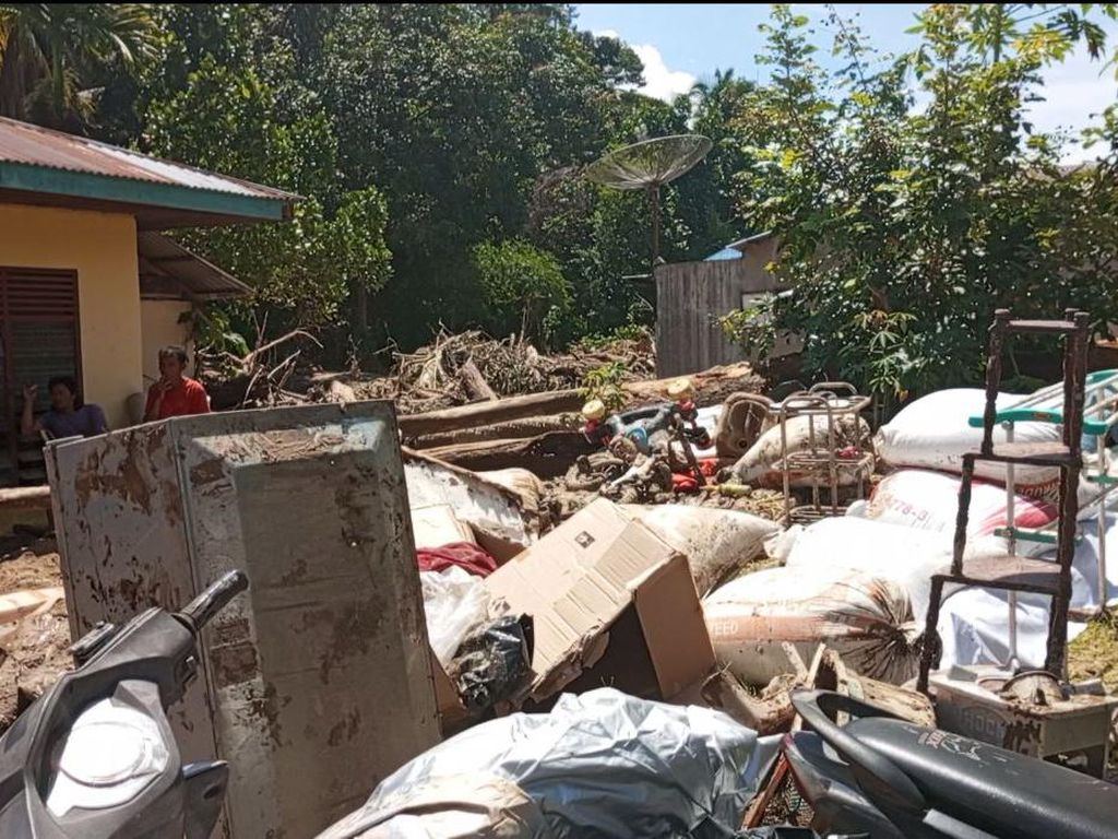 Banjir Bandang Terjang Kabupaten Pasaman Sumbar, Puluhan Rumah Rusak