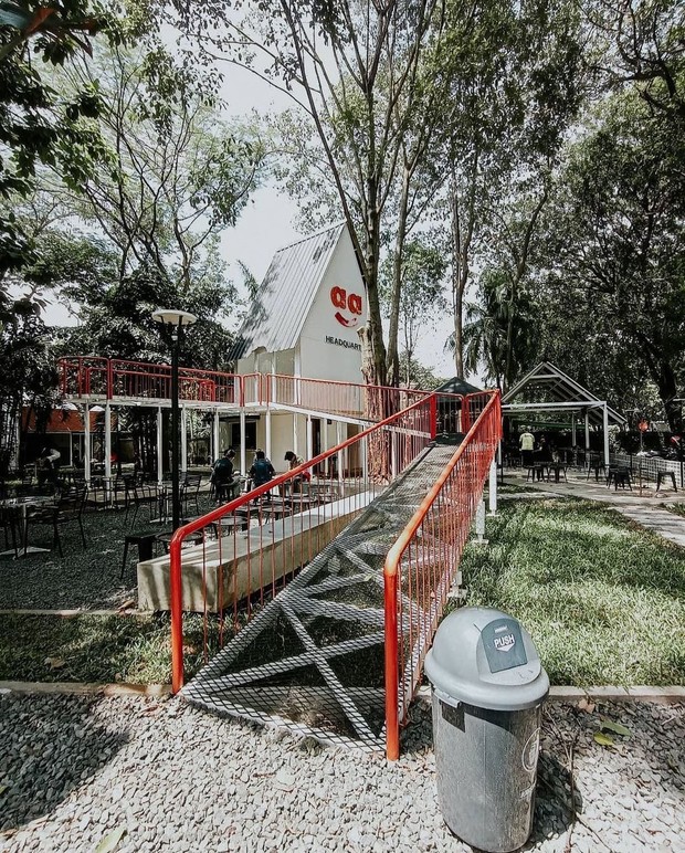 Cafe Hits di Tangerang Cafe Hits di Tangerang/Instagram.com/kopirumahpohon