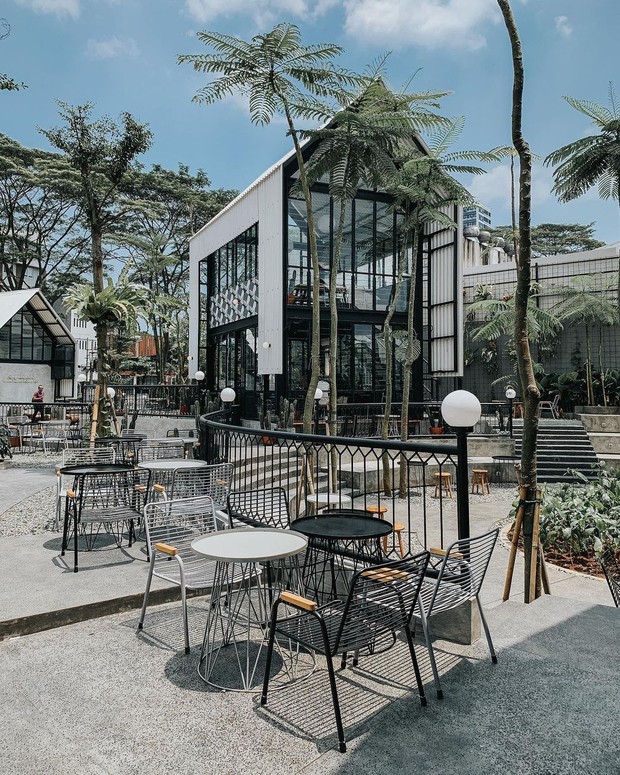 Cafe Hits di Tangerang Cafe Hits di Tangerang/Instagram.com/kopinako.alamsutera