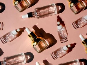 Skincare Berlapis-lapis demi Glass Skin Aman Nggak Ya? Ini Kata Dermatolog Skincare Berlapis-lapis demi Glass Skin Aman Nggak Ya? Ini Kata Dermatolog