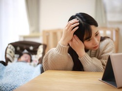 10 Penyebab Rambut Rontok Parah, Kenali Agar Tak Semakin Tipis