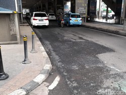 detikcom Do Your Magic: Jl Fatmawati Stasiun Haji Nawi Selesai Diperbaiki