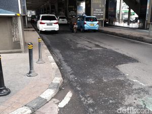 detikcom Do Your Magic: Jl Fatmawati Stasiun Haji Nawi Selesai Diperbaiki detikcom Do Your Magic: Jl Fatmawati Stasiun Haji Nawi Selesai Diperbaiki