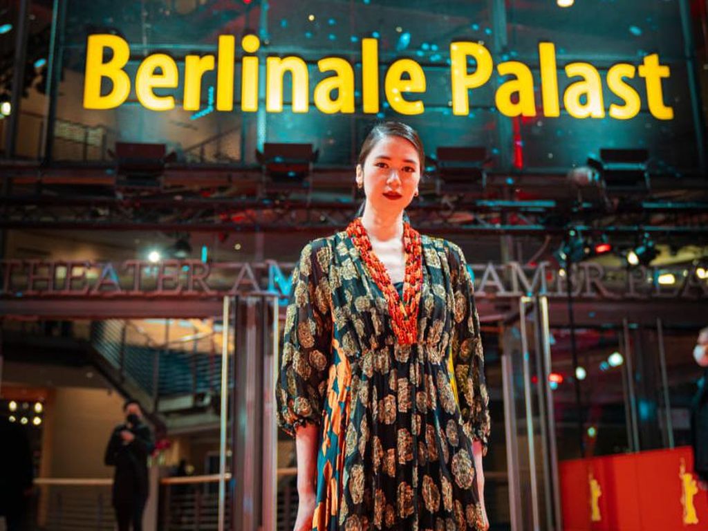Laura Basuki Bangga Nana (Before, Now & Then) Dapat Review Positif di Berlinale