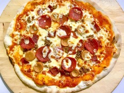 Tipis dan Renyah, Inovasi Pizza ala Mister Master Pizza Sudiang