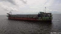 Momen KKP Tangkap Kapal Ilegal di Pulau Rumpat Riau