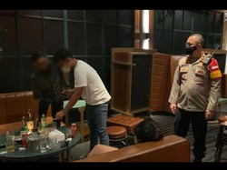 Polisi Sidak Holywings Epicentrum-Cazbar Kuningan, Begini Hasilnya