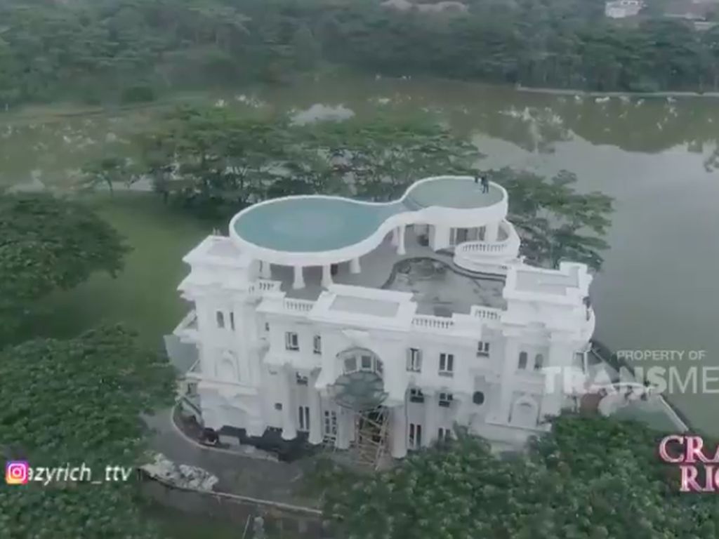 9 Potret Rumah Crazy Rich Tangerang, Megah Ada Helipad Pribadi di Rooftop