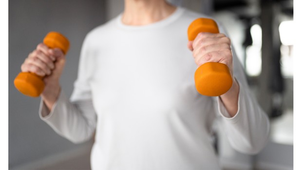 Latihan mengencangkan otot yang bisa dilakukan oleh perempuan usia lebih dari 40 tahun.