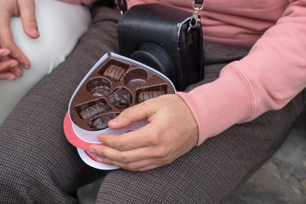 Berbeda dengan tradisi di negara lain, di Korea Selatan, hanya pria yang mendapatkan hadiah cokelat saat Valentine