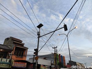 Kabel Menjuntai di Bogor Makan Korban, DPRD Minta Pemkab Buat Aturan Tegas Kabel Menjuntai di Bogor Makan Korban, DPRD Minta Pemkab Buat Aturan Tegas