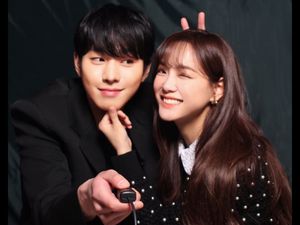 10 Pertanyaan untuk Pacar yang Romantis, Biar Obrolan Nggak Garing 10 Pertanyaan untuk Pacar yang Romantis, Biar Obrolan Nggak Garing