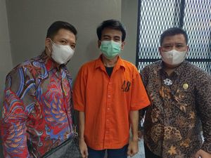 Negatif Corona, Adam Deni Siap Jalani Sidang Perdana Besok Negatif Corona, Adam Deni Siap Jalani Sidang Perdana Besok