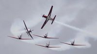 Aksi Akrobatik Pesawat di Singapore Airshow