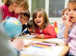 Perbedaan Paham Determinisme dan Posibilisme dalam Geografi Beserta Contohnya