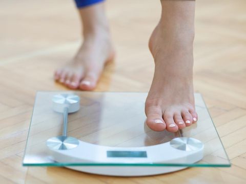 Ilustrasi timbangan berat badan