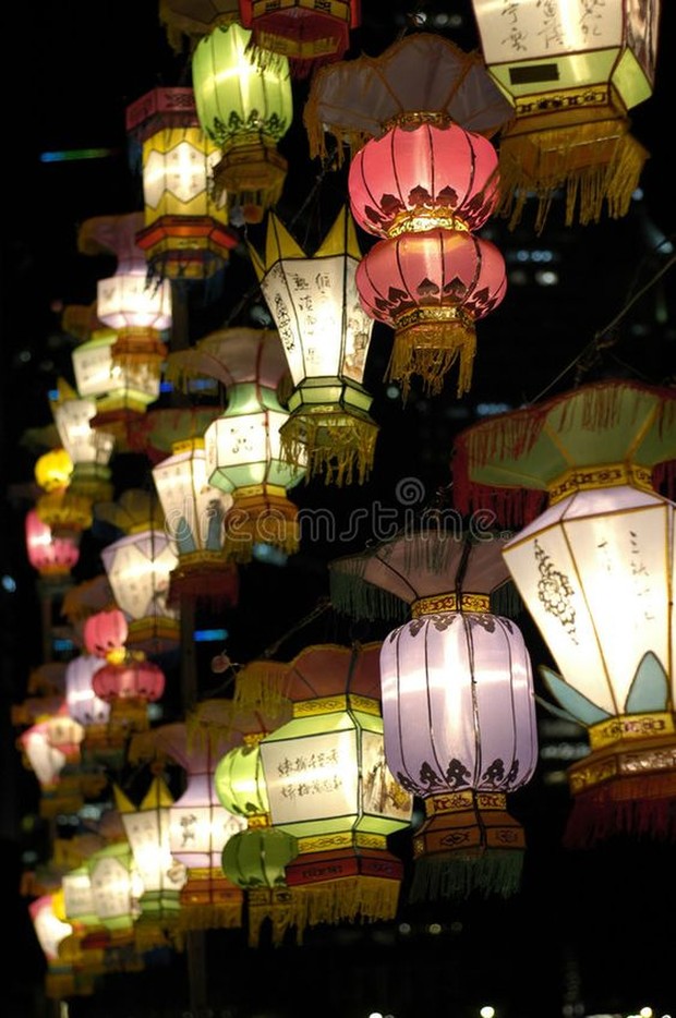 Lampion di Sepanjang Jalan di Singapura/Foto : pinterest.com/Dreamstime Stock Photos Lampion di Sepanjang Jalan di Singapura/Foto : pinterest.com/Dreamstime Stock Photos