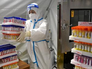 Mengapa Tes Cepat COVID-19 Dilarang di China?