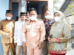 Bahagianya M Thaib, Dapat Bantuan Rumah Bedah dari Walkot Banda Aceh