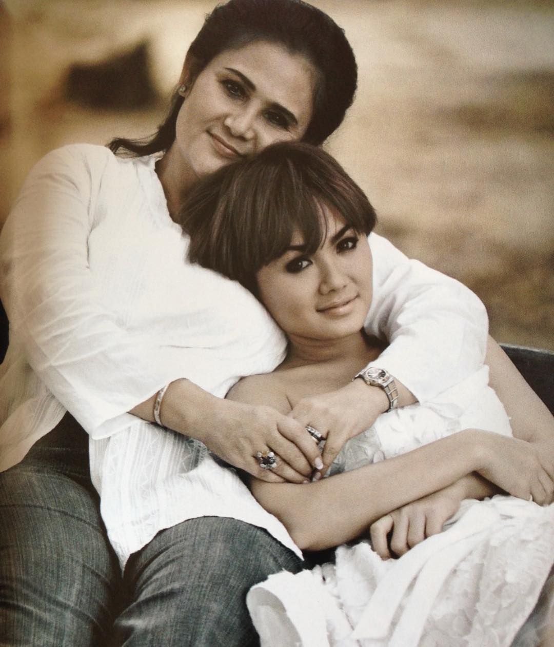 Potret Lawas Yuni Shara