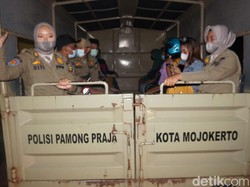 13 Pasangan Mesum di Mojokerto Terjaring Razia Valentine