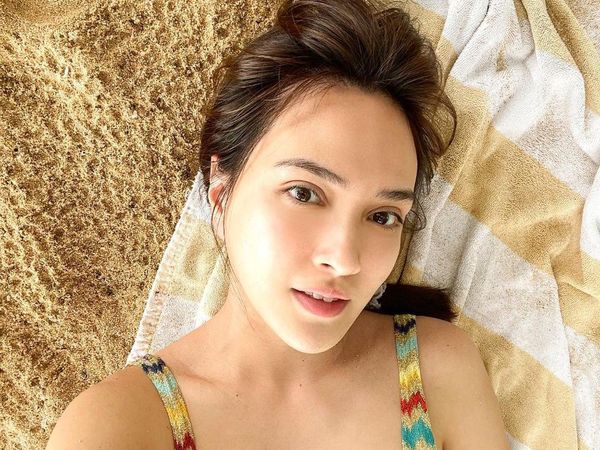 Shandy Aulia Santai di Pantai, Dipuji Masih Seperti Remaja