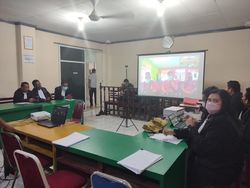 Lolos Penjara Seumur Hidup, 4 Polisi Jual Sabu Divonis 15-18 Tahun Bui