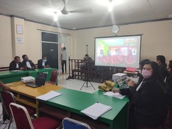 Lolos Penjara Seumur Hidup, 4 Polisi Jual Sabu Divonis 15-18 Tahun Bui