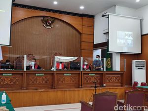 2 Polisi Penembak Eks Laskar FPI Positif Corona, Sidang Tuntutan Ditunda 2 Polisi Penembak Eks Laskar FPI Positif Corona, Sidang Tuntutan Ditunda