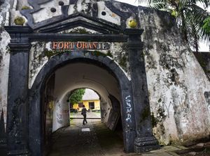 Menyusuri Benteng Peninggalan Belanda di Ternate Menyusuri Benteng Peninggalan Belanda di Ternate
