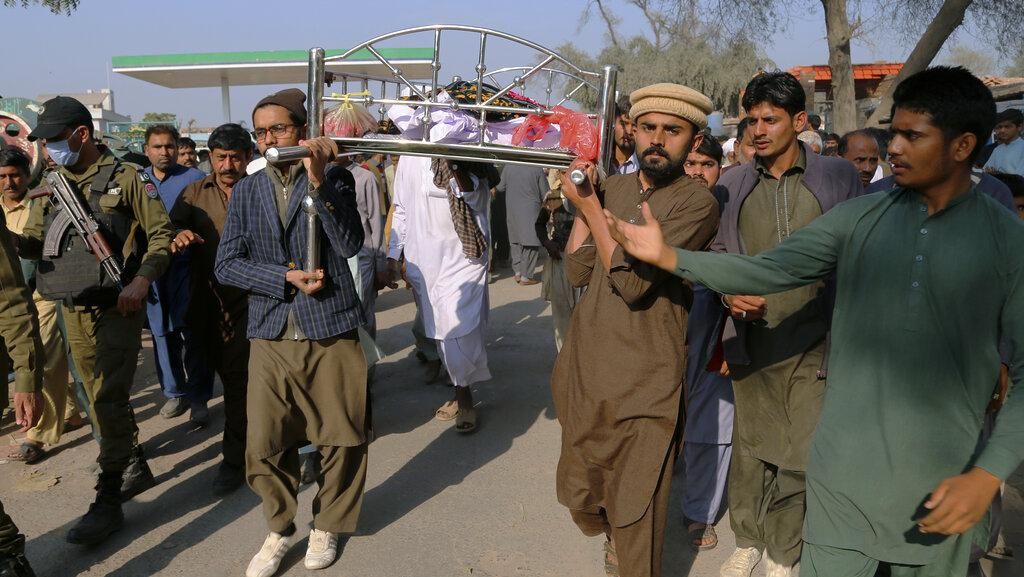 Massa yang Rajam Pria Terduga Bakar Al Quran di Pakistan Ditangkap