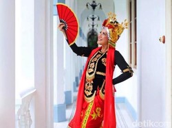 Anggunnya Istri Panglima TNI Saat Kenakan Kostum Gandrung Banyuwangi