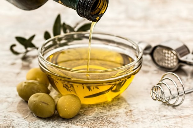 Olive oil illustration/Pexels.com/Pixabay