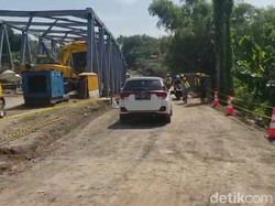 Bojonegoro-Ngawi Lewat Ngantru Kini Bisa Dilewati Lagi dengan Jembatan Bailey